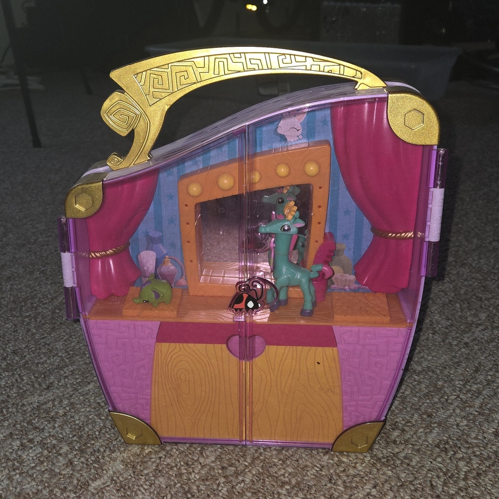 Animal Jam Dress Up Closet Playset